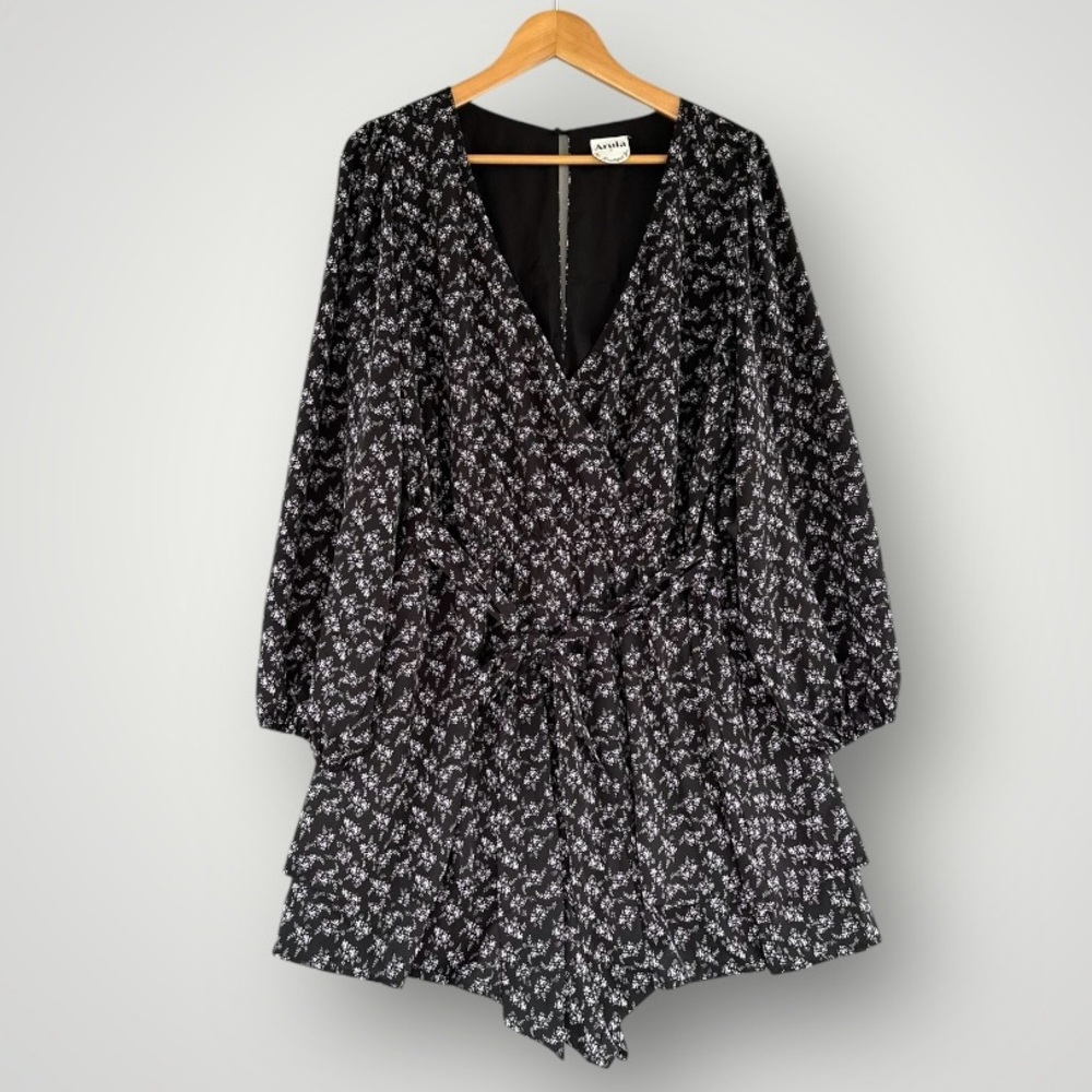 ARULA Black and White Floral Jumpsuit